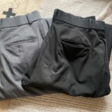 【UNIQLO神パンツ】コスパ最強のレディース「タックワイドパンツ」ブラックとグレーのメンズコーデ
